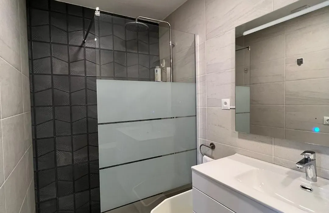 Apartamentos EconoStay Plaza de España-1